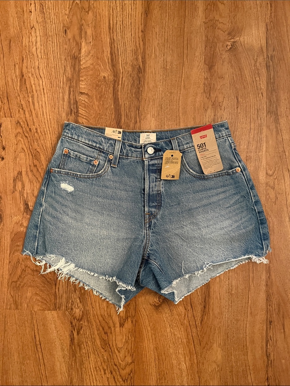 NWT Levi’s 501 Curve Denim Shorts